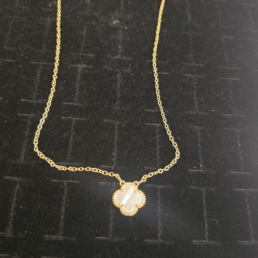 Elegant L'azurde Gold Necklace With Mother Of Pearl Pendant
